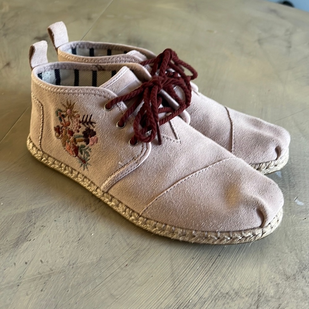 Womens Toms Bota Embroidery Booties Lace up Size 8.5
